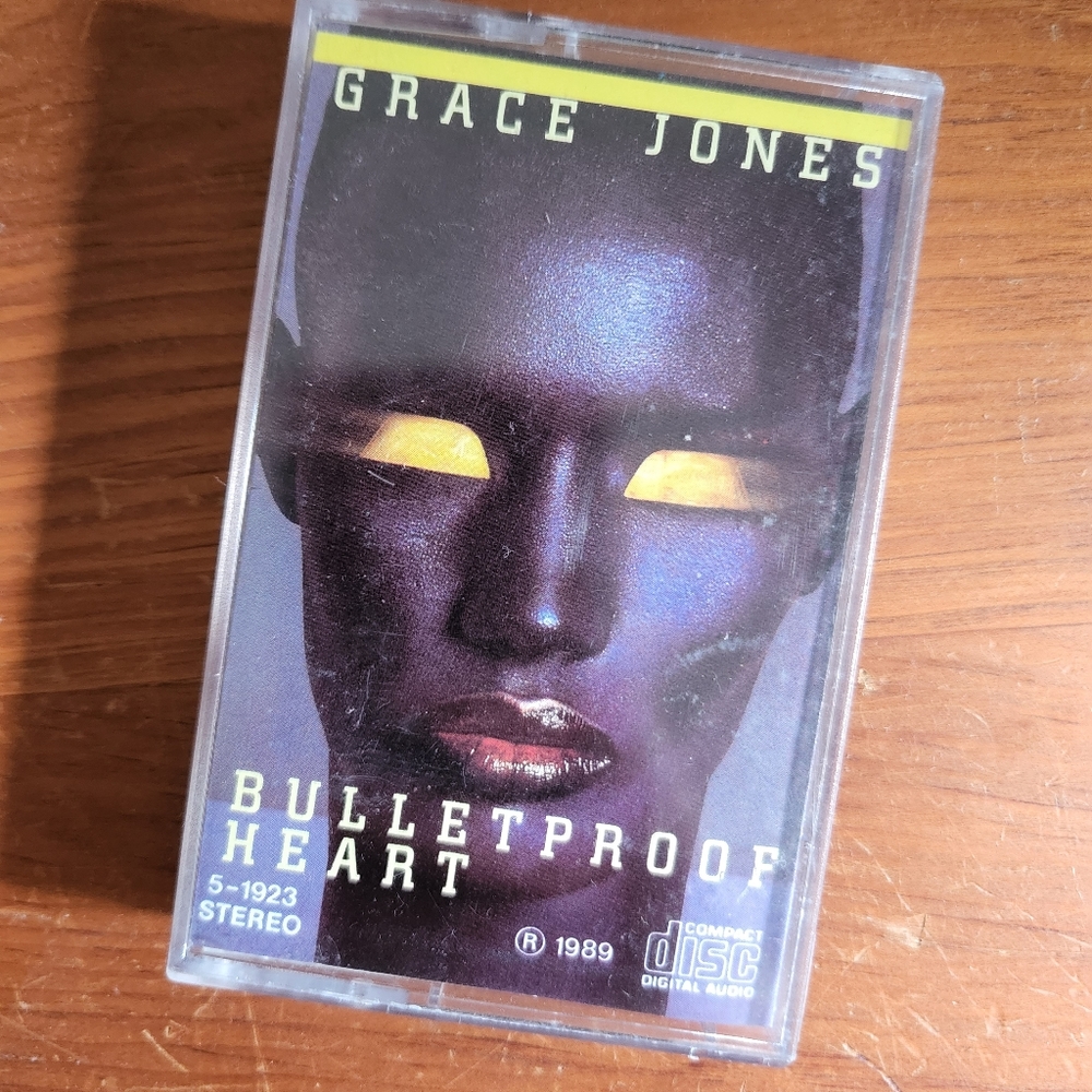 🌿2/$20 Grace Jones Bulletproof Heart cassette